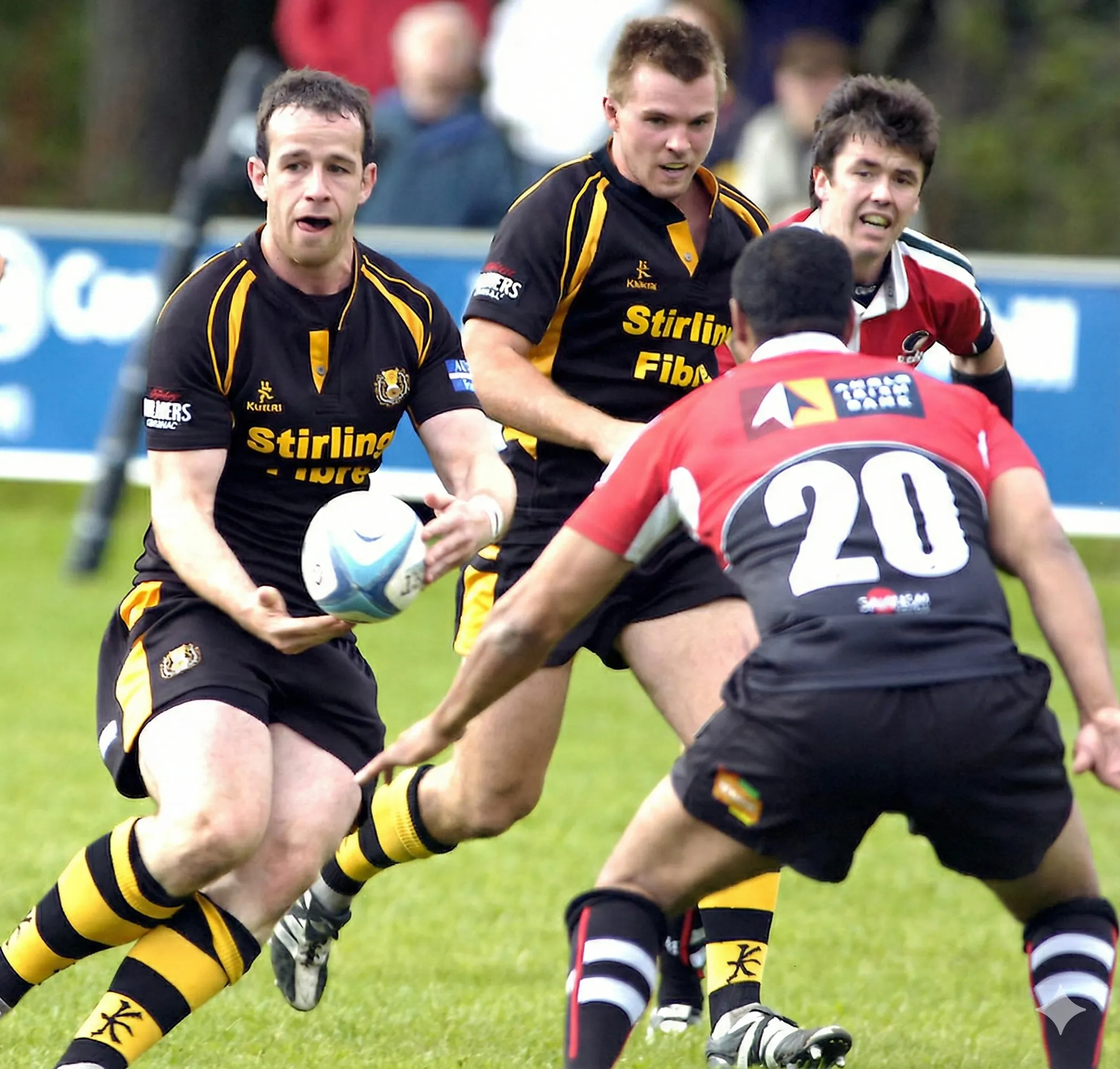 Andy Muir passing during a game.